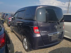 HONDA FREED SPIKE G Just Selection 2015