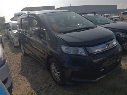 HONDA FREED SPIKE G Just Selection 2015