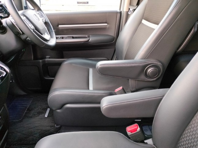 Honda Stepwgn Spada Cool Spirit Honda Sensing 7 seater 2020