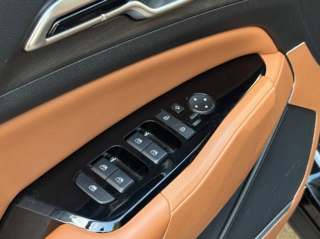 KIA Sportase 1.6 T-GDI AT Hybrid Signature Gravity 2021