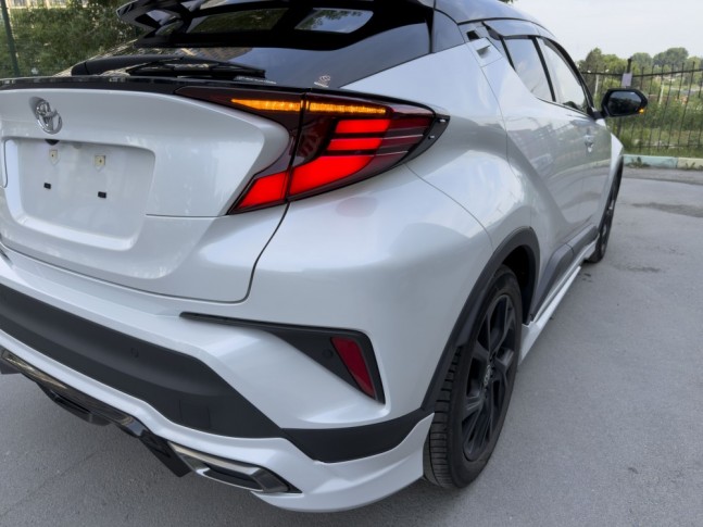 TOYOTA C-HR 1.2 G-T Mode-Nero Safety Plus III 2023