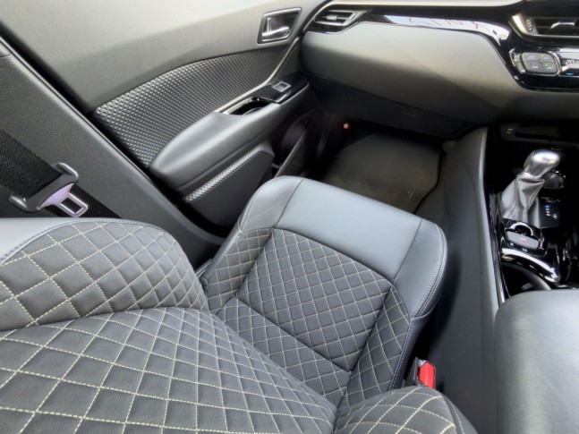 TOYOTA C-HR 1.2 G-T Mode-Nero Safety Plus III 2023